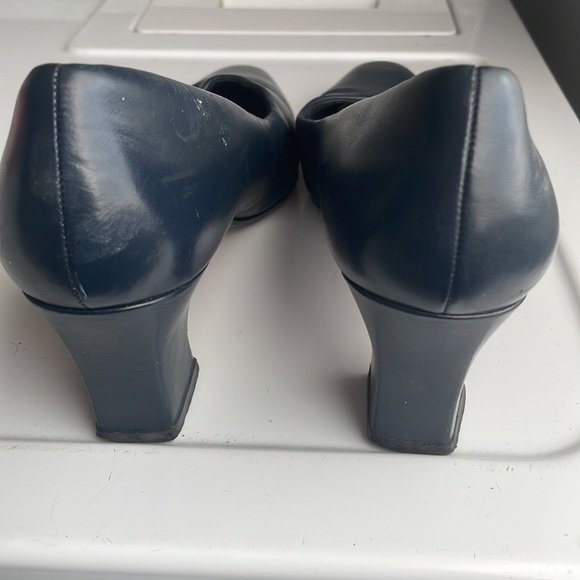 candid statements world heels leather navy blue kitten heel pumps size 7… - Picture 5 of 10